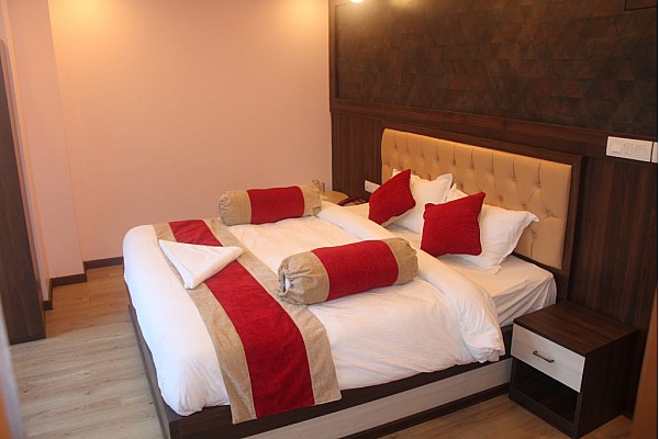 Super Deluxe King Bedroom (Single)